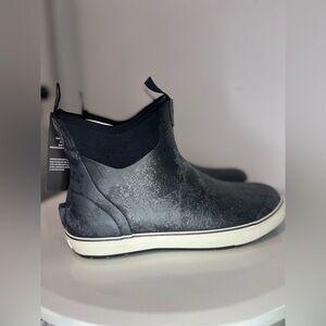 Black Deck boots